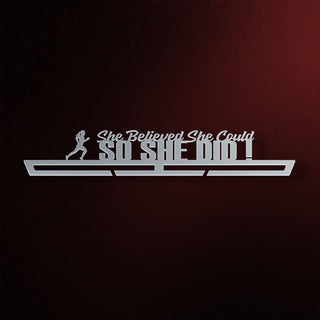 Support à Médailles She Believed She Could, So She Did